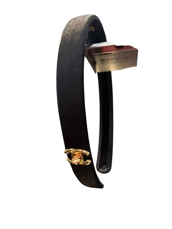 CHANEL Black Headband with Gold CC Turnlock Logo - Picture 7 of 8